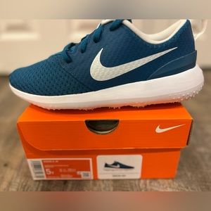 Nike youth/girls golf sneakers- Teal color- brand new